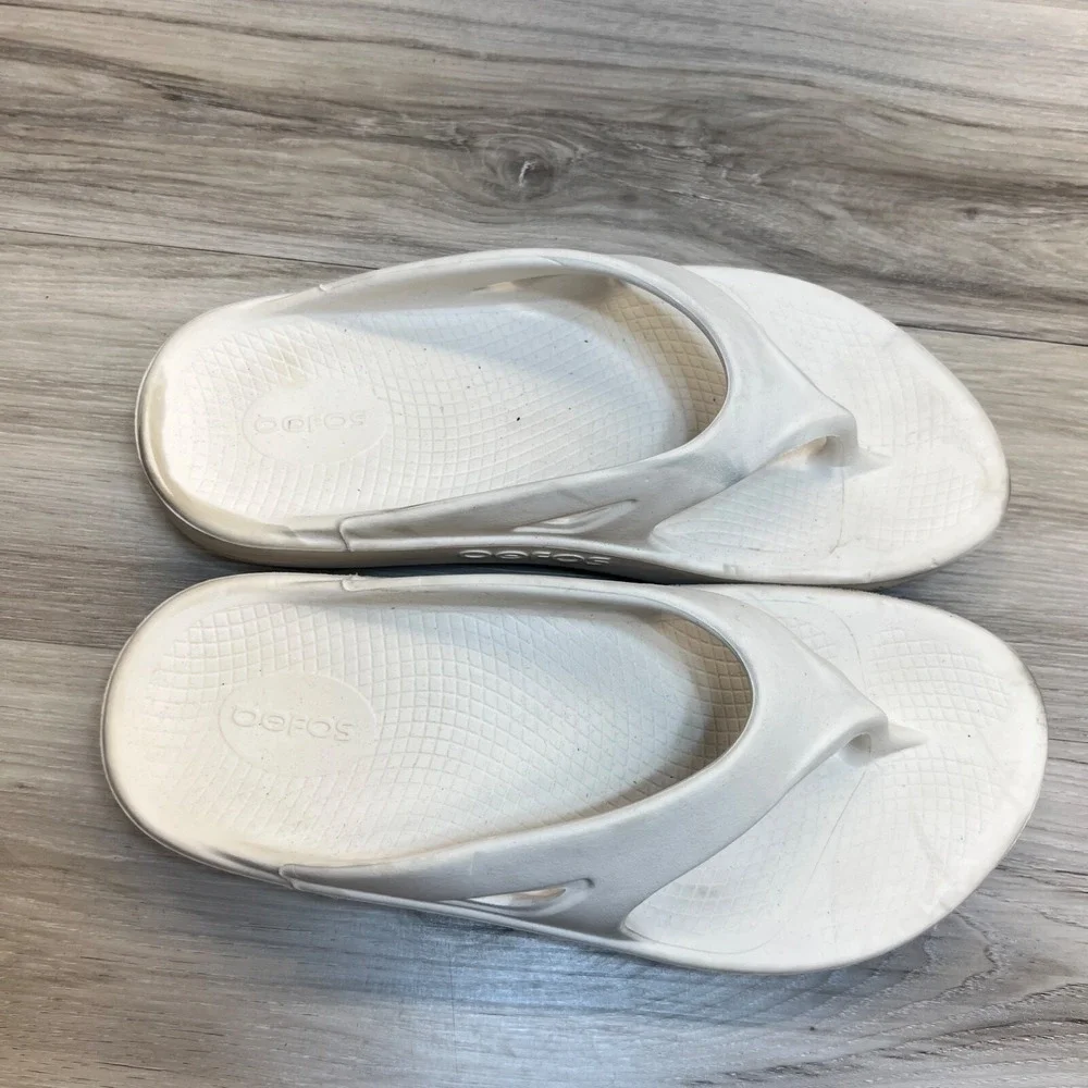 Oofos‎ Oolala Luxe Flip Flop Sandals White Mens 9 Women's Size 11 EU 42